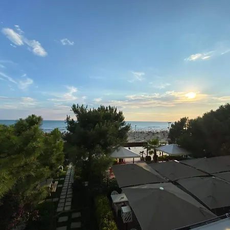 Rumar Hotel Durrës